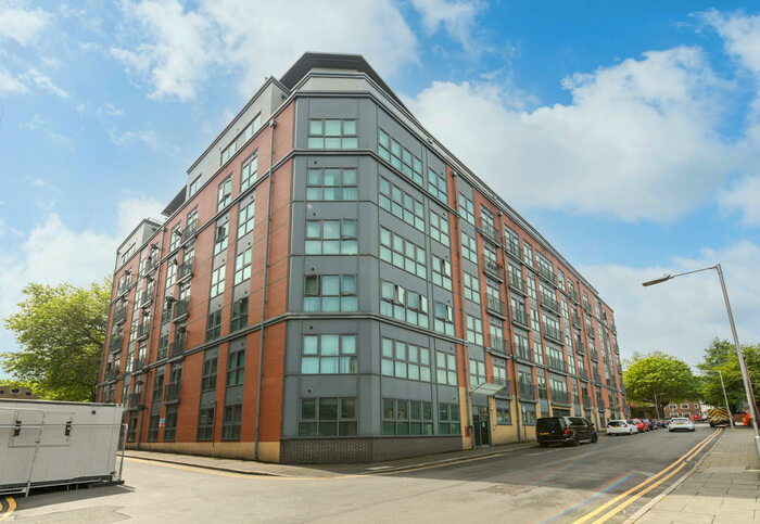 2 Bedroom Apartment To Rent In The Habitat, Woolpack Lane, NG1