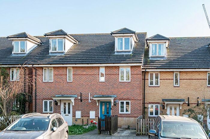 3 Bedroom Terraced House For Sale In Silver Birch Close, London, SE6