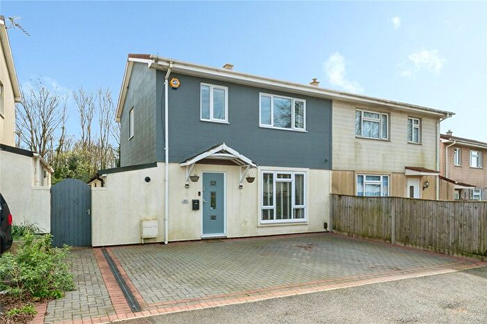 3 Bedroom Semi Detached House For Sale In Elgar Road, Southampton, SO19