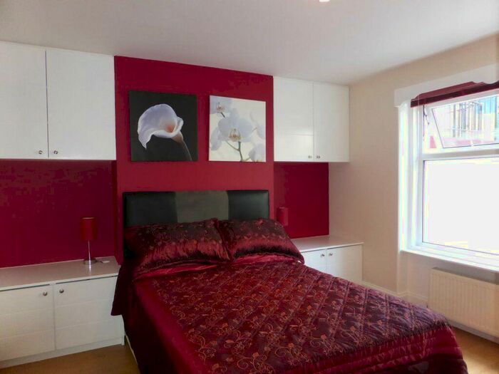 1 Bedroom Flat To Rent In Upper Lewes Road -, P14