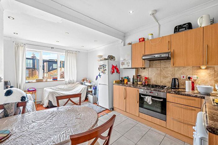 3 Bedroom Maisonette To Rent In Montana Road, London, SW17
