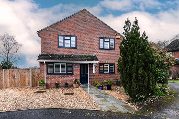 4 Bedroom House For Sale In Broomfield Drive, Alderholt, SP6