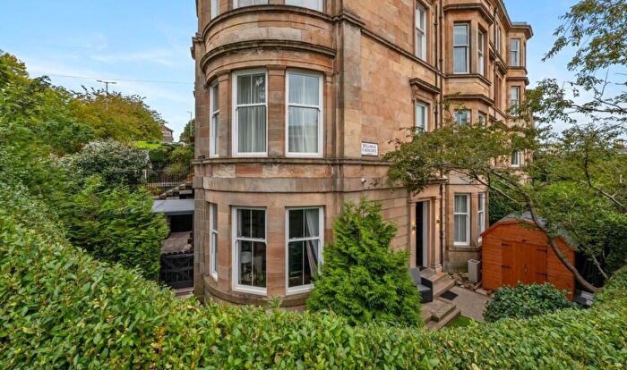 4 Bedroom Duplex For Sale In Millbrae Crescent, Langside, G42