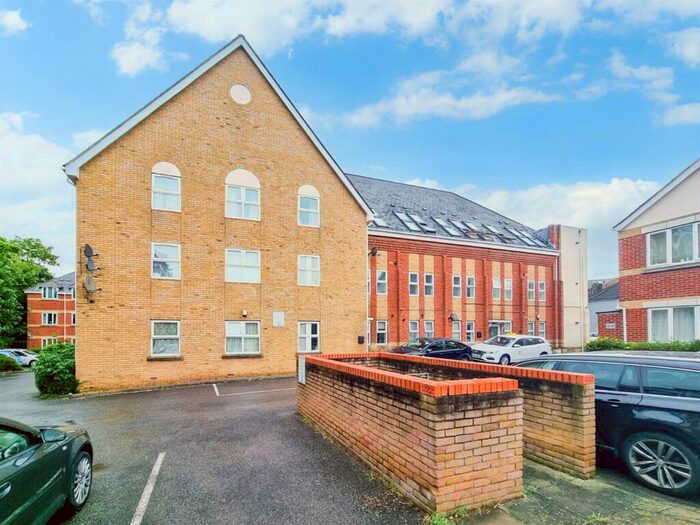 1 Bedroom Flat To Rent In Trafalgar Court, Trafalgar Street, Gillingham, ME7