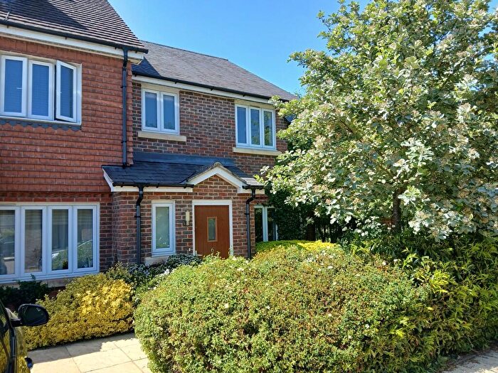 3 Bedroom End Of Terrace House For Sale In Billingshurst, RH14