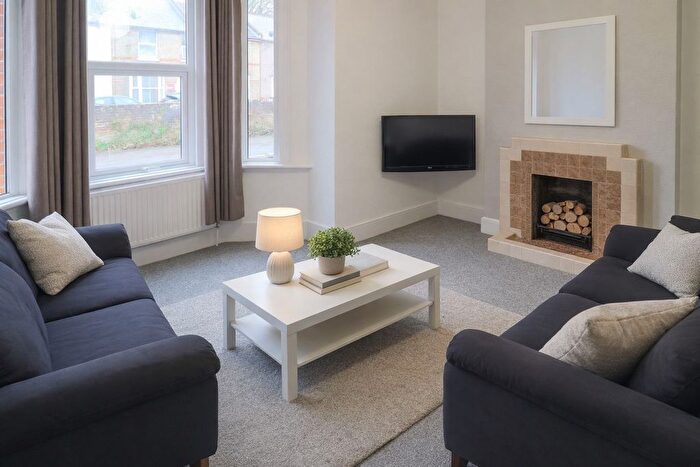 1 Bedroom End Of Terrace House To Rent In House Share, Canterbury, CT1