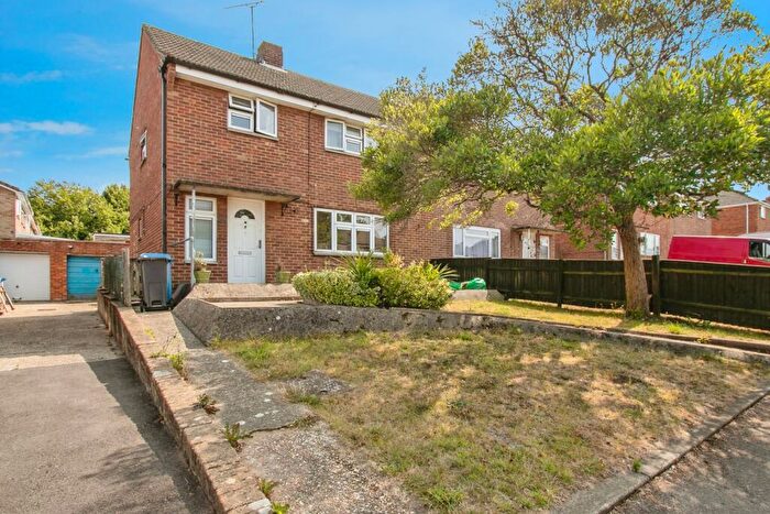 4 Bedroom Semi-Detached House For Sale In Fitzworth Avenue, Poole, Dorset, BH16