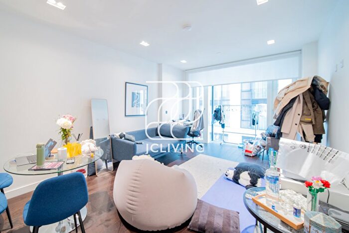 1 Bedroom Flat To Rent In Casson Square, SE1