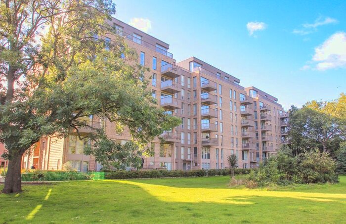 2 Bedroom Flat To Rent In Adenmore Road, Catford, London, SE6