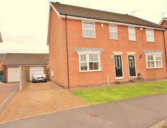 3 Bedroom Semi-Detached House To Rent In St Georges Green, Goole, DN14