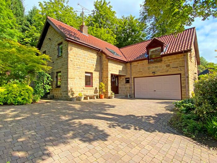 4 Bedroom Detached House To Rent In Oakdale Manor, Harrogate, HG1