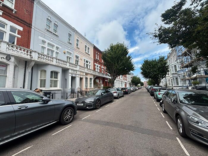 Studio To Rent In Waldemar Avenue, London, SW6