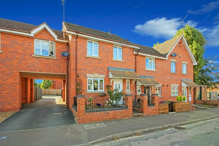 3 Bedroom Terraced House For Sale In Gravely Street, Rushden, NN10