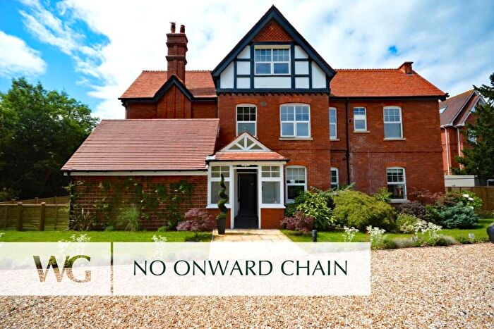 2 Bedroom Apartment For Sale In Exmouth, Devon, EX8