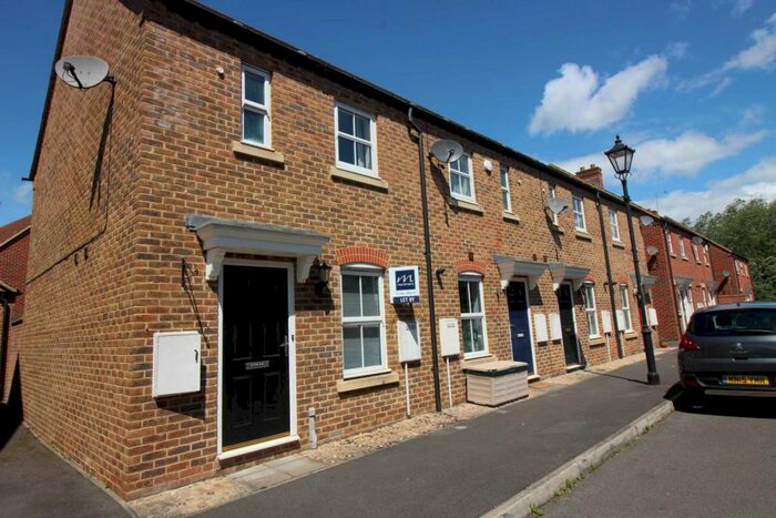 2 Bedroom End Of Terrace House To Rent In Chelsea Road, Aylesbury, HP19