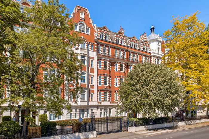 5 Bedroom Apartment For Sale In Prince Albert Road, St John's Wood, London, NW8
