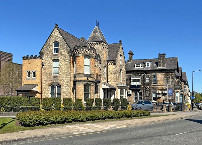 2 Bedroom Flat To Rent In North Park Road, Harrogate, HG1