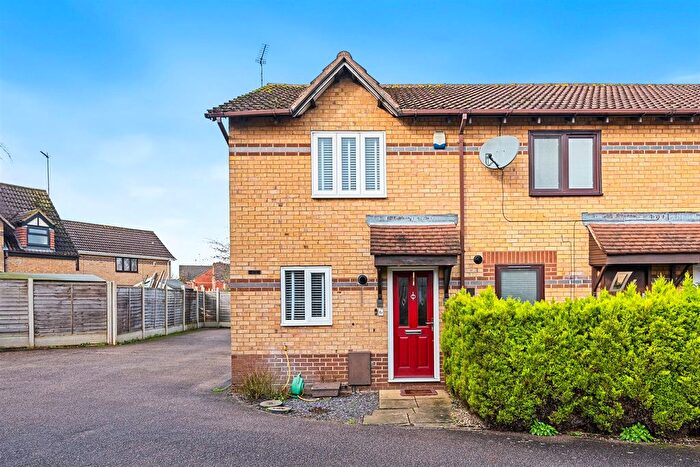 2 Bedroom End Of Terrace House For Sale In Reims Court, Duston, NN5