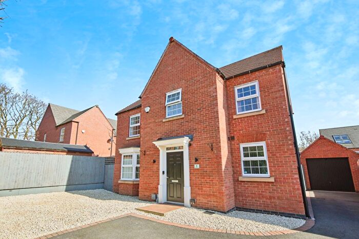 4 Bedroom Detached House For Sale In Aberdeen Close, Swadlincote, DE11