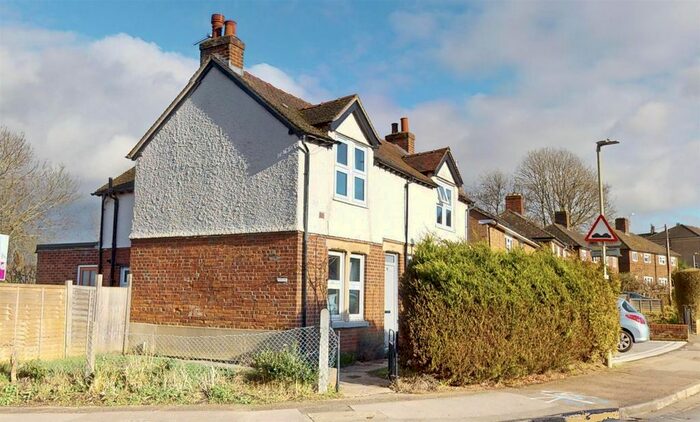 2 Bedroom Property To Rent In Barton Village Road, Headington, Oxford, OX3