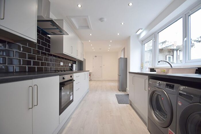 5 Bedroom Terraced House To Rent In Alfred Street, Roath, CF24