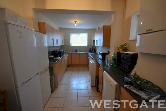 7 Bedroom Terraced House To Rent In Norris Road, Uni Area, RG6