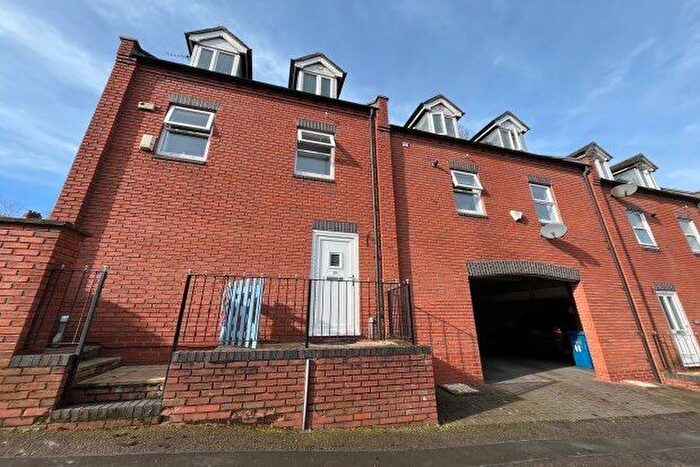 2 Bedroom Town House To Rent In George Lane, Lichfield, WS13