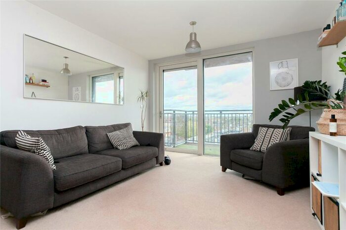 2 Bedroom Flat To Rent In Gaumont Tower, Dalston Square, Hackney, London, E8