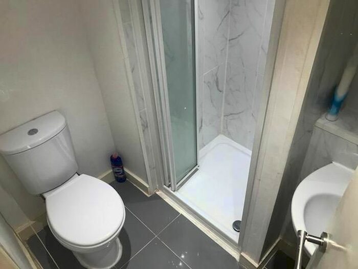 Studio To Rent In Stockwell Head, Hinckley, LE10