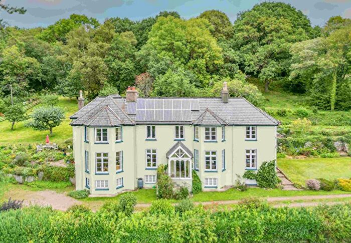 6 Bedroom Property For Sale In Hewelsfield, Lydney, GL15