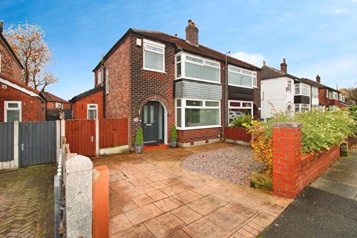 3 Bedroom Semi Detached House For Sale In Parr Lane, Unsworth, Bury, BL9