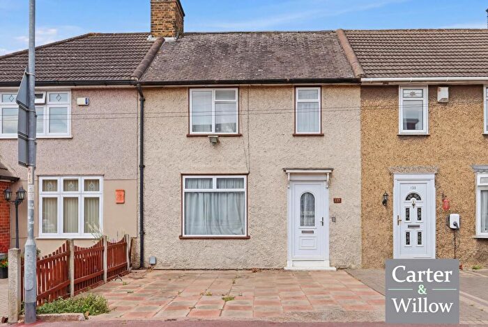 3 Bedroom Terraced House For Sale In Ellerton Road, Dagenham, RM9