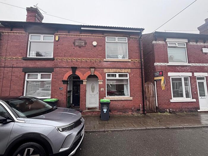 3 Bedroom End Of Terrace House To Rent In Regent Street, Sutton-In-Ashfield, NG17