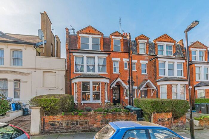 2 Bedroom Flat To Rent In Muswell Avenue, Muswell Hill, London, N10