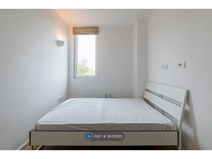 1 Bedroom Flat To Rent In Channelsea House, London, E15