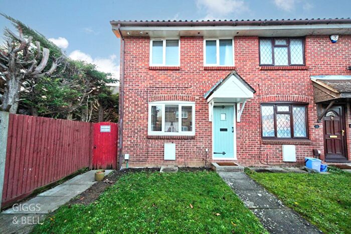 3 Bedroom End Of Terrace House For Sale In Luton, Bedfordshire, LU2