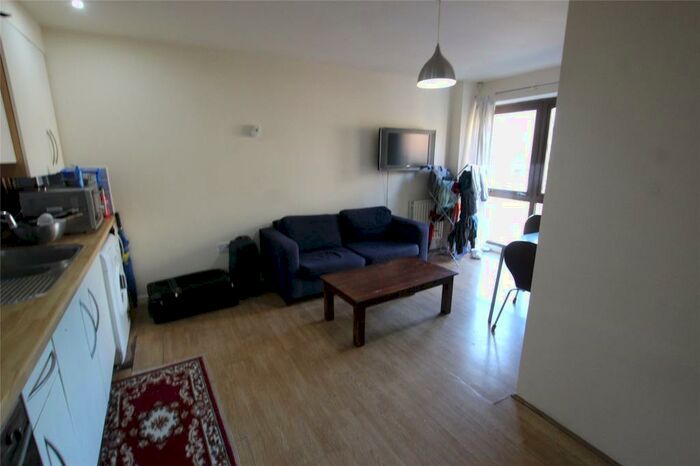 4 Bedroom House To Rent In Follett Street, London, E14