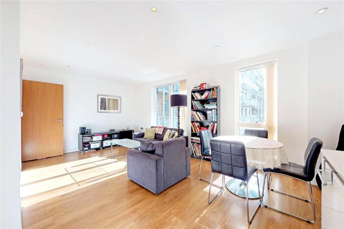 2 Bedroom Flat To Rent In Ceram Court, London, E3