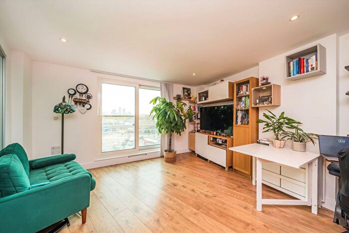 1 Bedroom Flat To Rent In St. George Wharf, South Lambeth, SW8