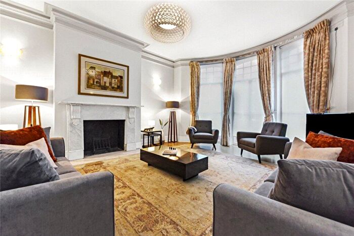 4 Bedroom Apartment To Rent In Hyde Park Mansions, Transept Street, NW1