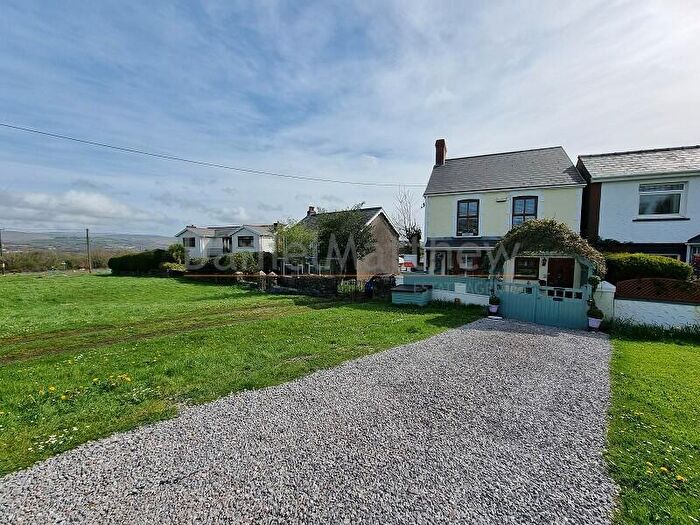 4 Bedroom Detached House For Sale In Pen-yr-heol, Pen-y-fai, Bridgend County., CF31
