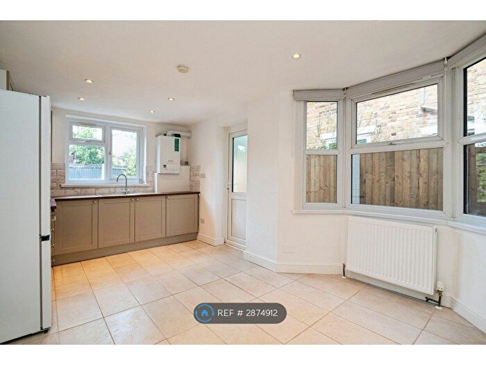 1 Bedroom Flat To Rent In Calderon Road, London, E11