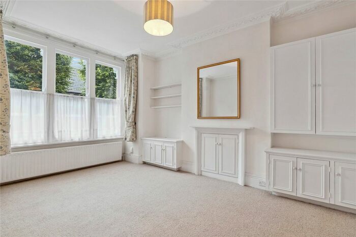 1 Bedroom Flat To Rent In Linden Gardens, Chiswick, W4