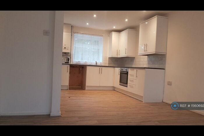 2 Bedroom End Of Terrace House To Rent In Summersgill Close, Heywood, OL10