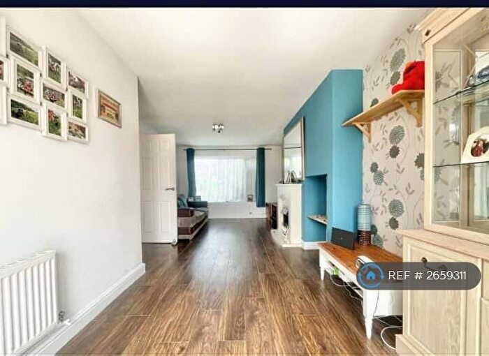 3 Bedroom Semi-Detached House To Rent In Bowhay Lane, Exeter, EX4