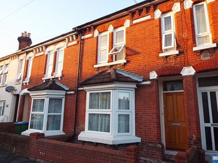 5 Bedroom Property To Rent In Milton Road, Southampton, SO15