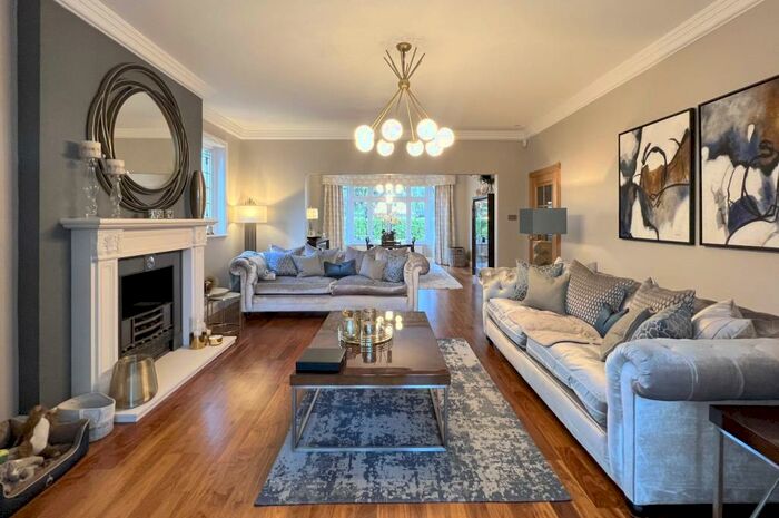 5 Bedroom Detached House For Sale In Nairn Road, Talbot Woods, Bournemouth, BH3