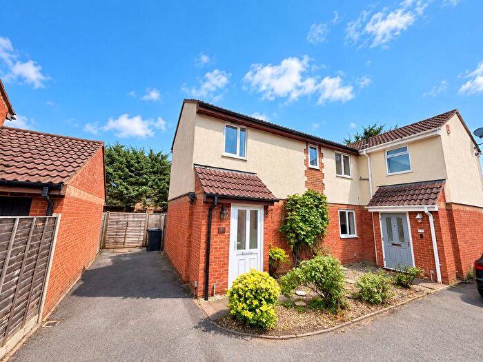 2 Bedroom Semi Detached House To Rent In Redlake Drive, Taunton, TA1
