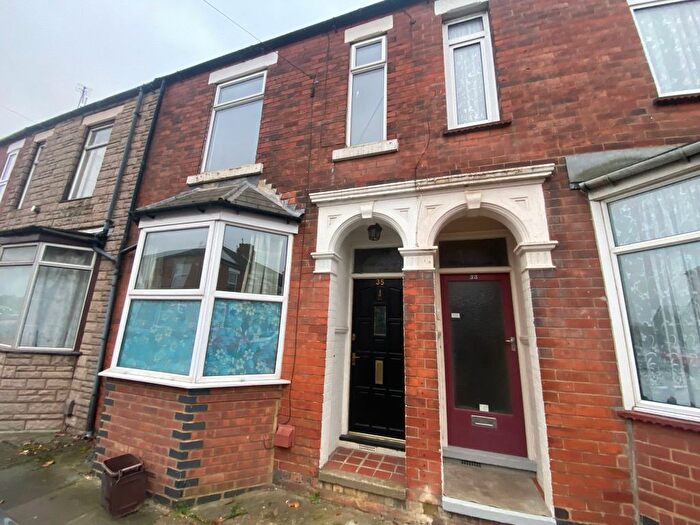 3 Bedroom Property To Rent In Raymond Road, Northampton, NN5