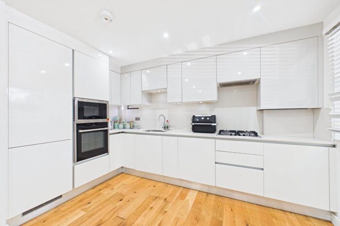 1 Bedroom Flat To Rent In Hibbert House, St. Marks Road, Maidenhead, Berkshire, SL6
